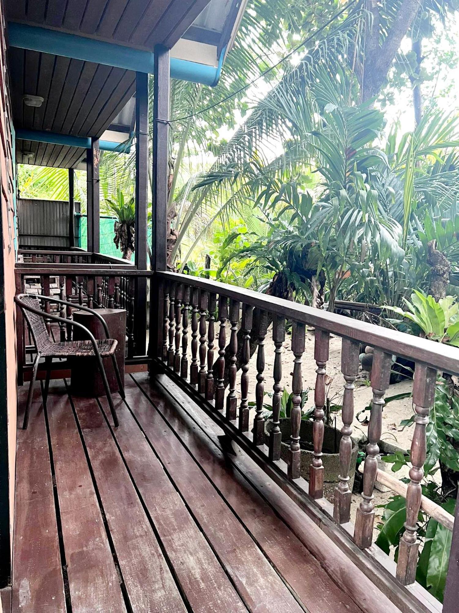 Beer'S House Bungalows เบียร์เฮ้าส์บังกะโล Ban Lamai Exterior photo